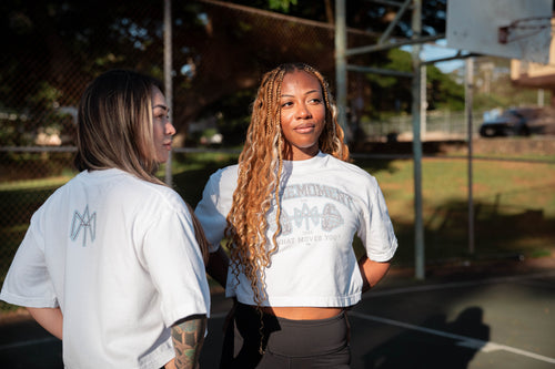 THE ESSENTIALS HERITAGE LOGO TEE